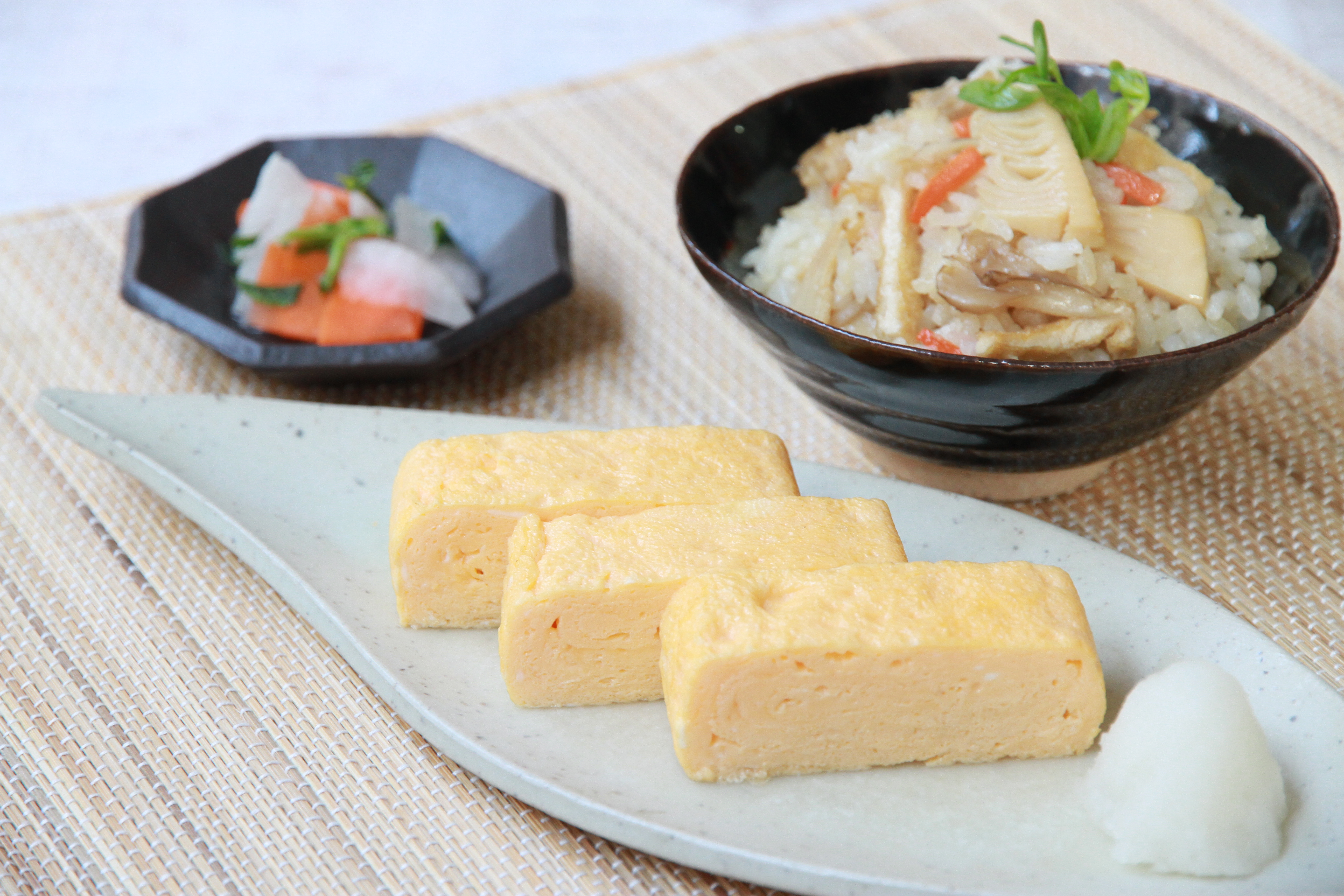 ９月２３日　日本料理　出汁巻き玉子と炊き込みご飯 (2)